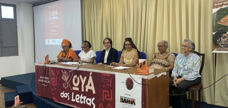 co-pia-de-Foto-Oya-das-Letras.jpg